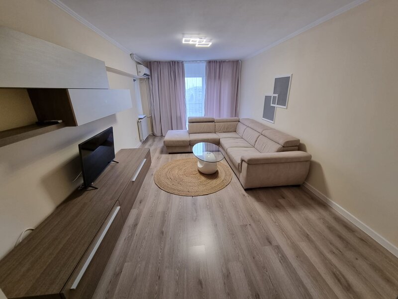 Unirii Bulevard,  Nerva Traian